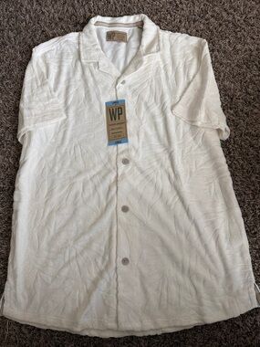 WP Men's White Short-Sleeve Textured Camp Collar Button-Down Shirt